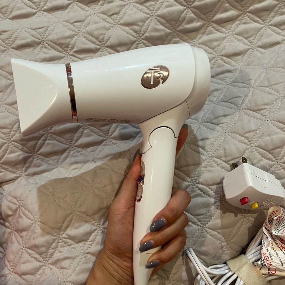 T3 White Adjustable Speed Travel